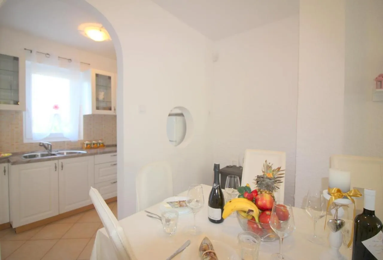Holiday House Anamaria Πόρετς Σπίτι διακοπών