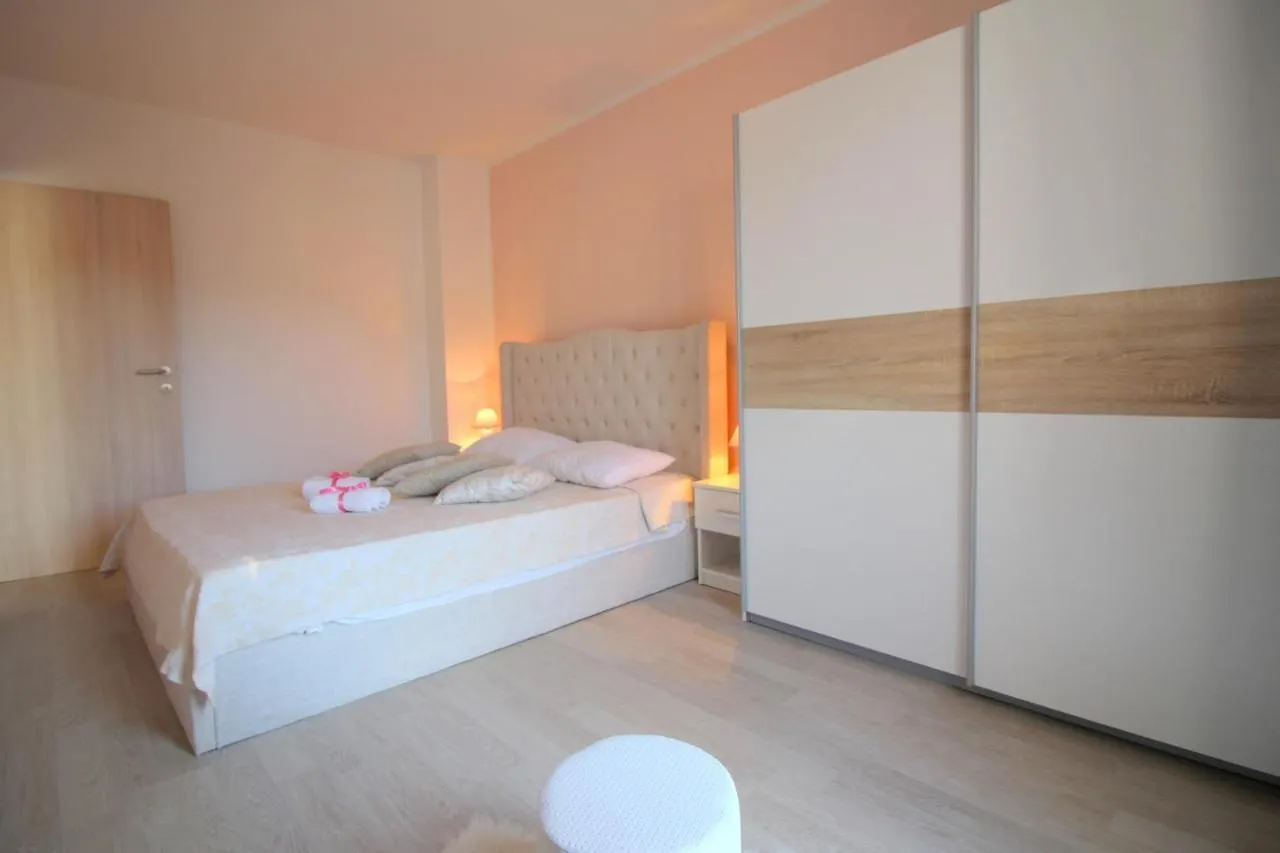 Holiday House Anamaria Πόρετς 0*,  Κροατία